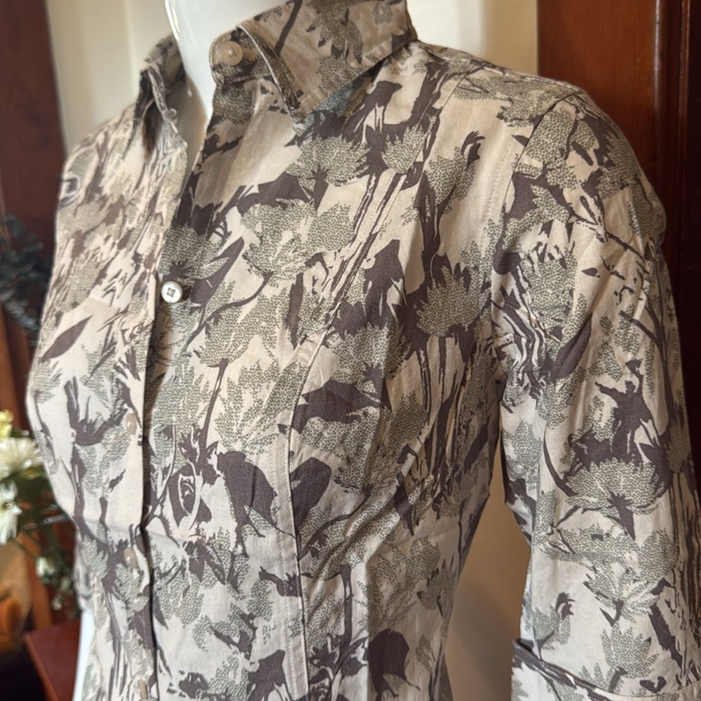 NWT northern reflections size small jungle Floral Button-Up Shirt
